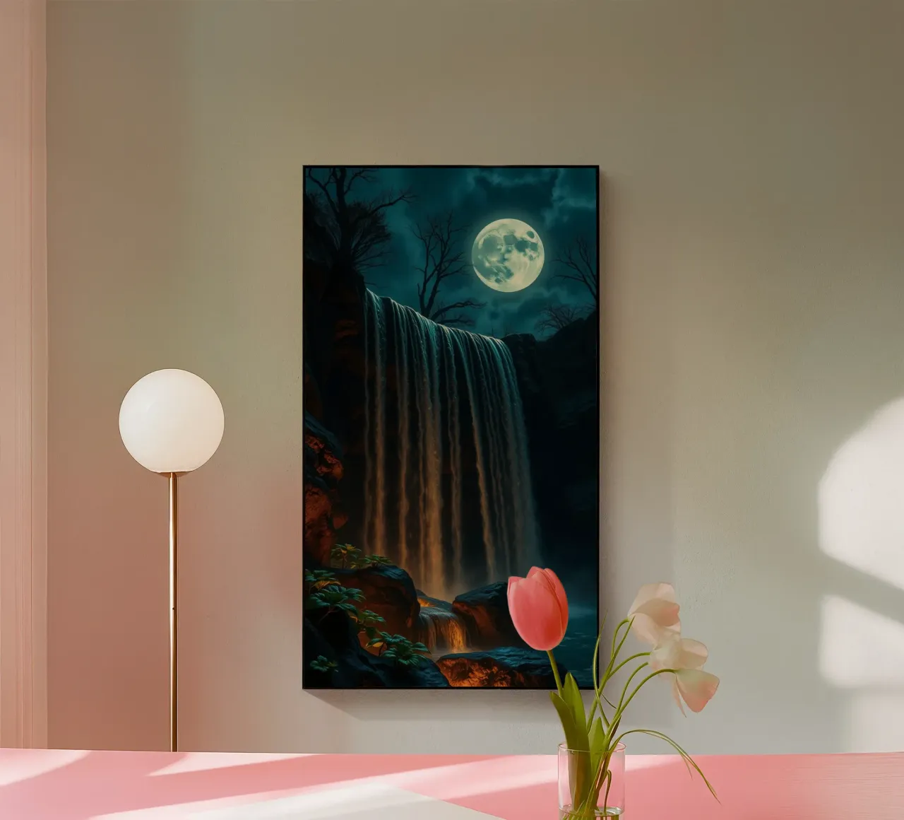 Cascata illuminata dalla luna che si getta sulle rocce in una notte serena plexiglass da DesignDoodle