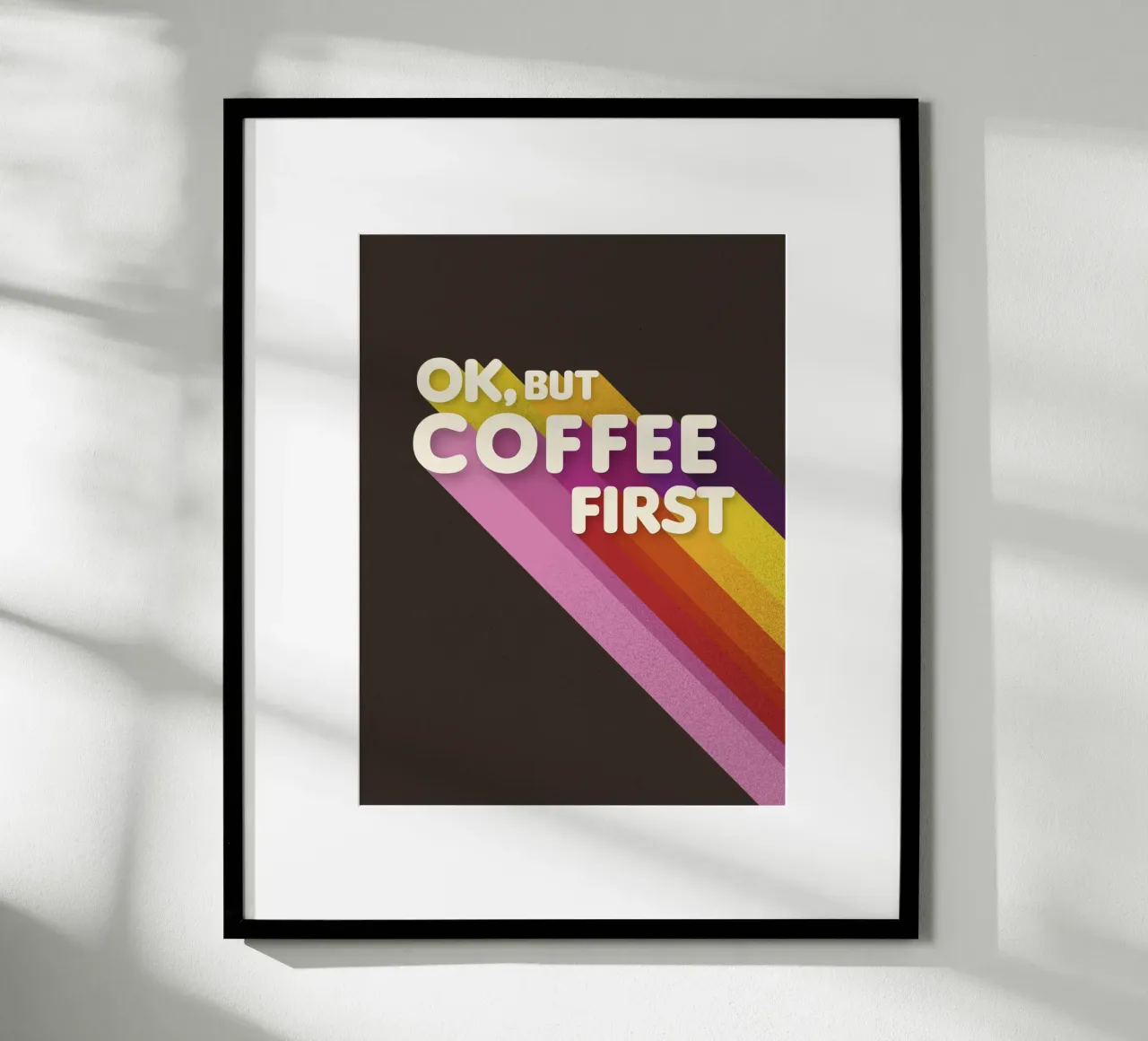 Ok, ma prima il caffè - Arte arcobaleno retrò poster con telaio in alluminio da showmemars