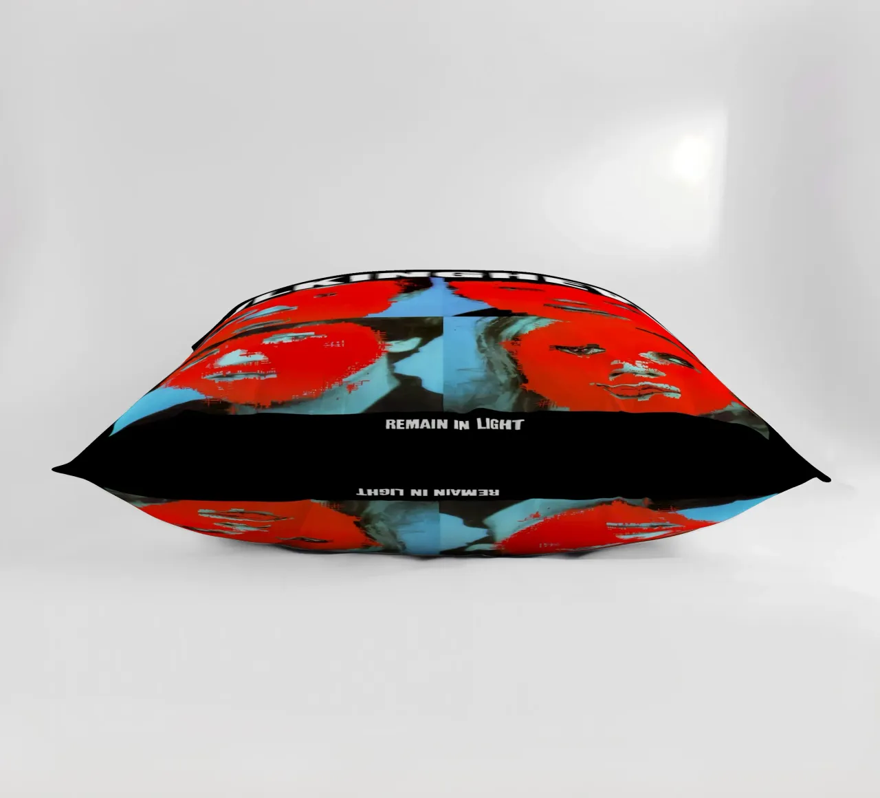 I Talking Heads restano in luce cuscino da Jason Lavelle