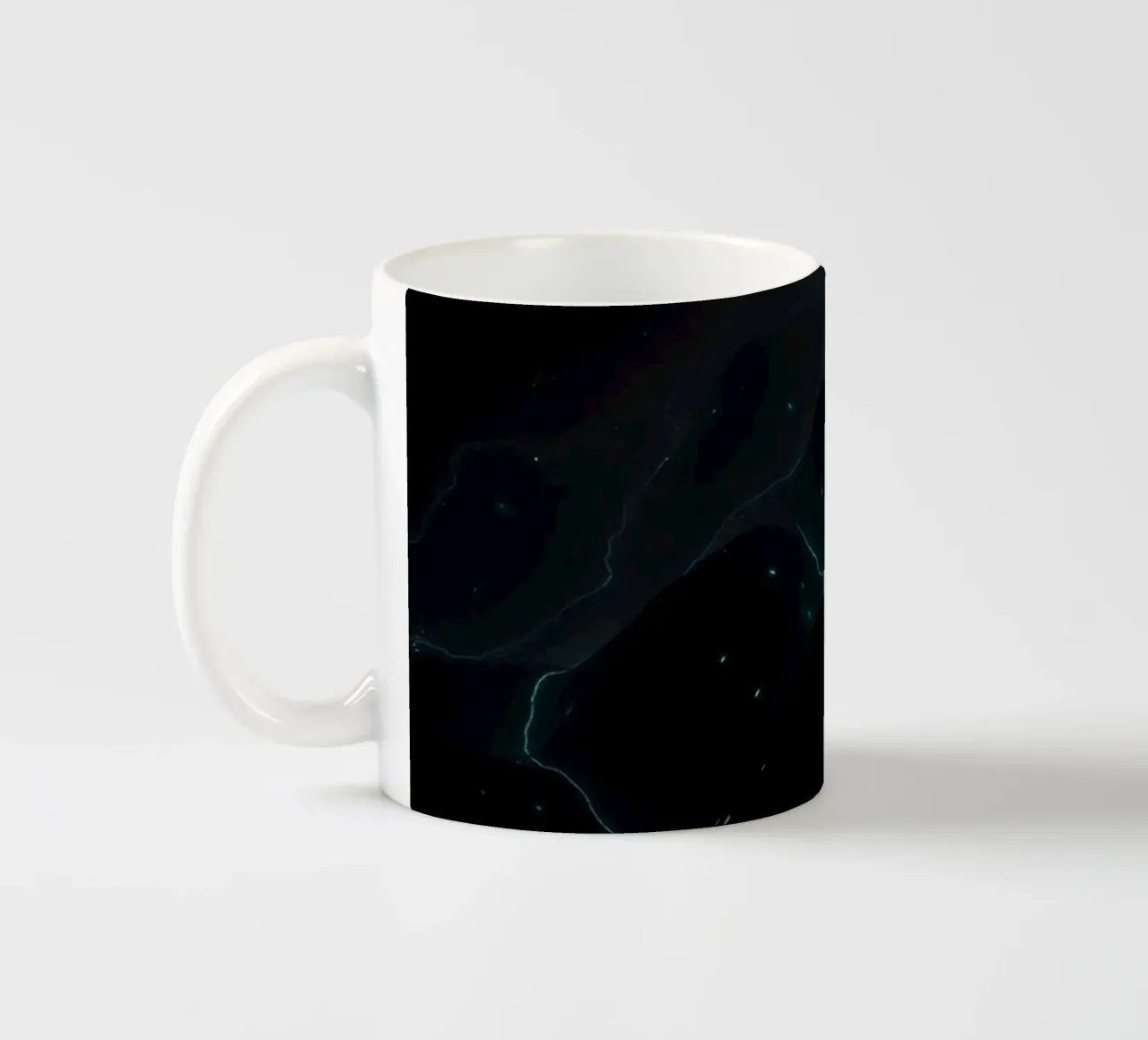 uno splendido disegno astratto ed elementi luminosi tazza in ceramica da DesignDoodle