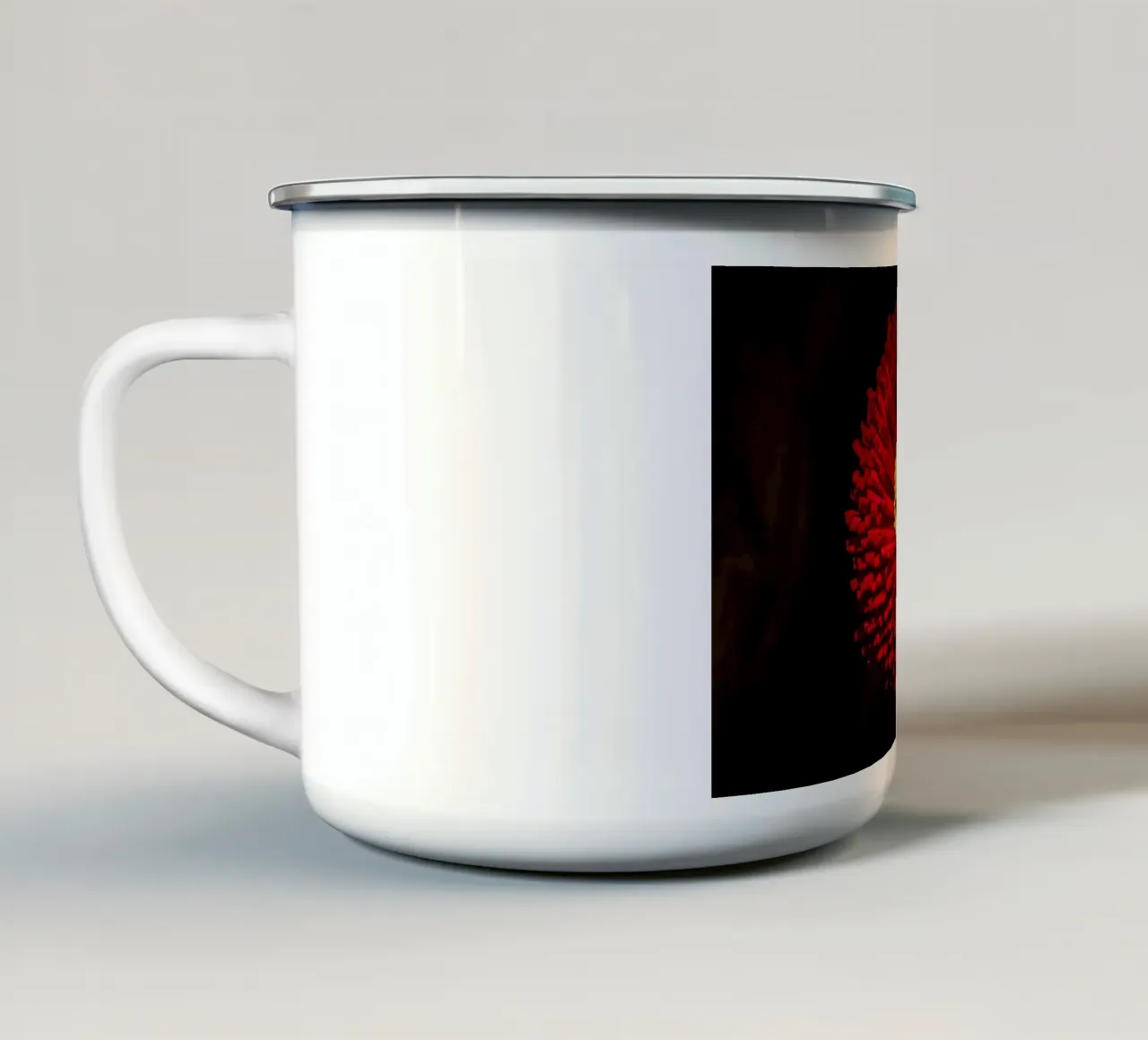 Margherita rossa tazza in smalto da Marcus Beckert | Fotografie