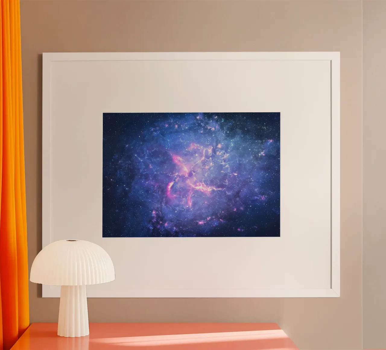 Galaxie et nébuleuse lumineuse poster avec cadre en plastique de Delaplane