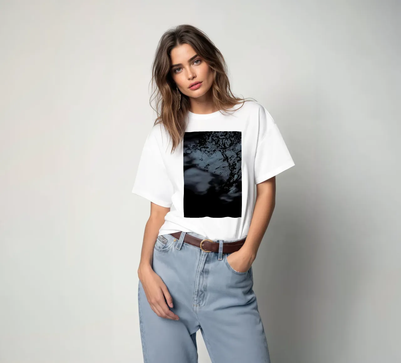 Water Pattern 3 t-shirt da Chris Abatzis
