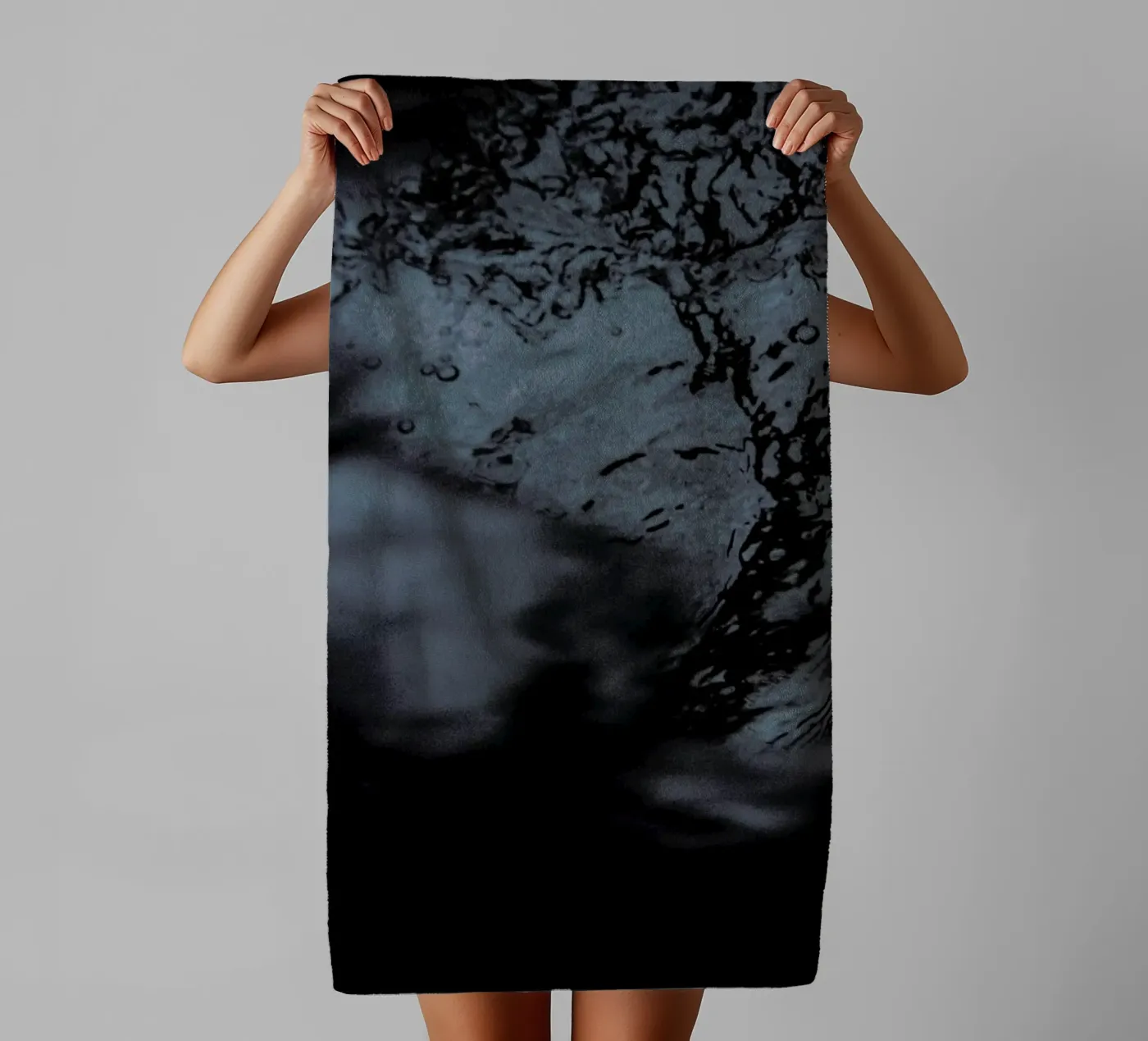 Water Pattern 3 badhanddoek van Chris Abatzis