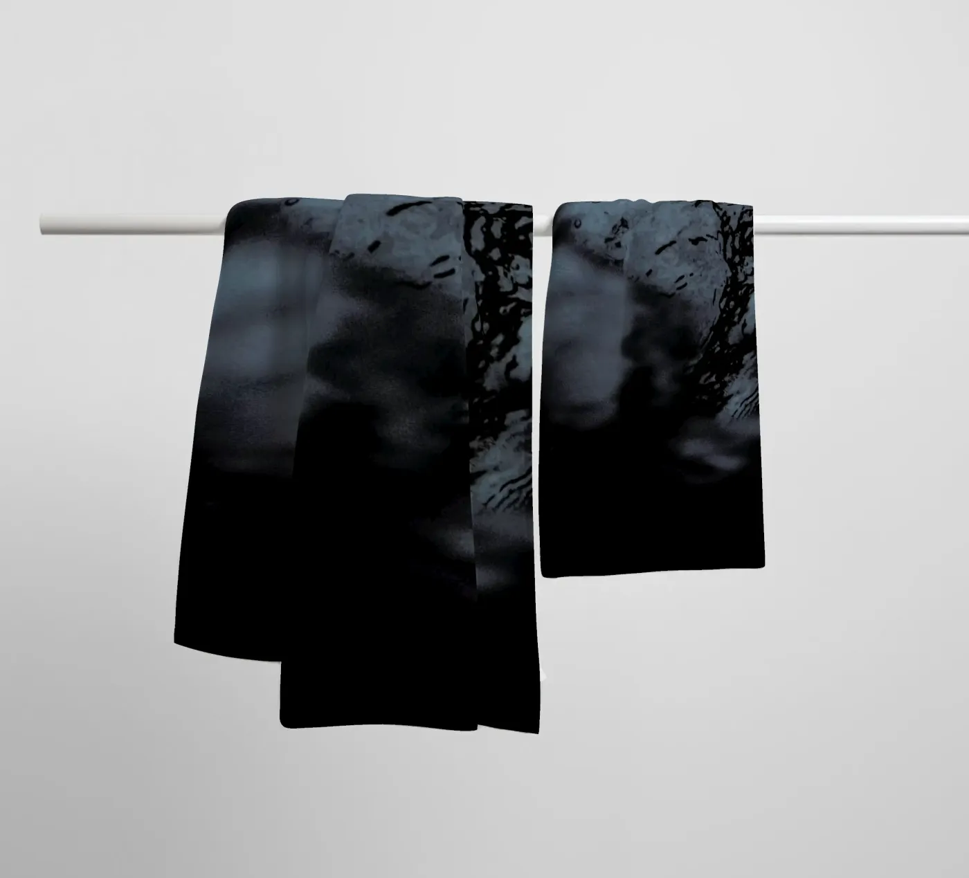 Water Pattern 3 badhanddoek van Chris Abatzis