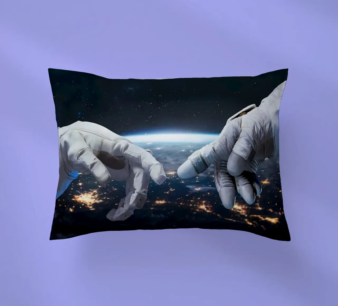 Mani di astronauta e robot cuscino da Delaplane