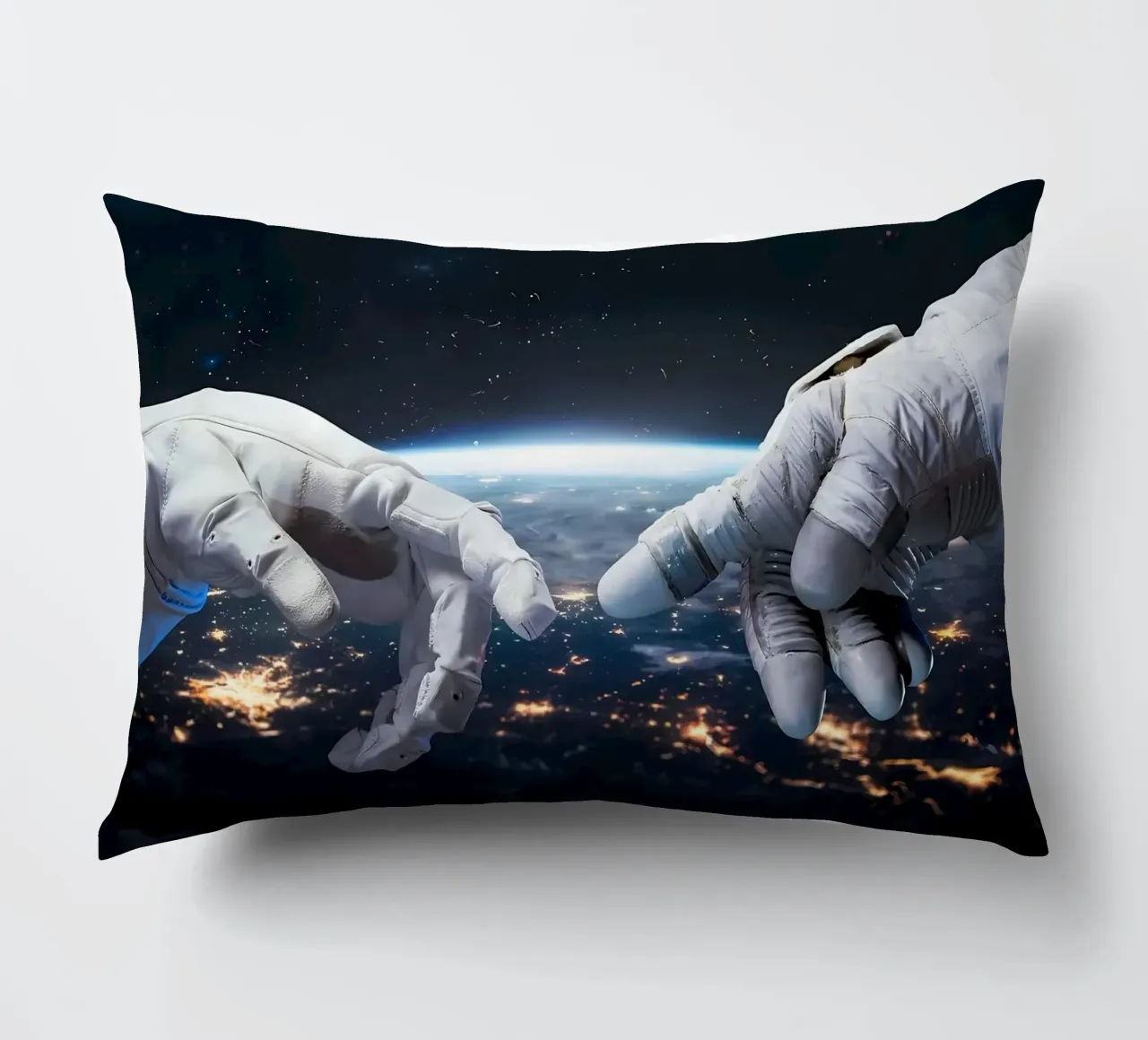 Mani di astronauta e robot cuscino da Delaplane