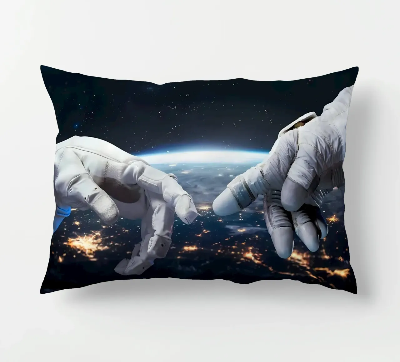 Mani di astronauta e robot cuscino da Delaplane