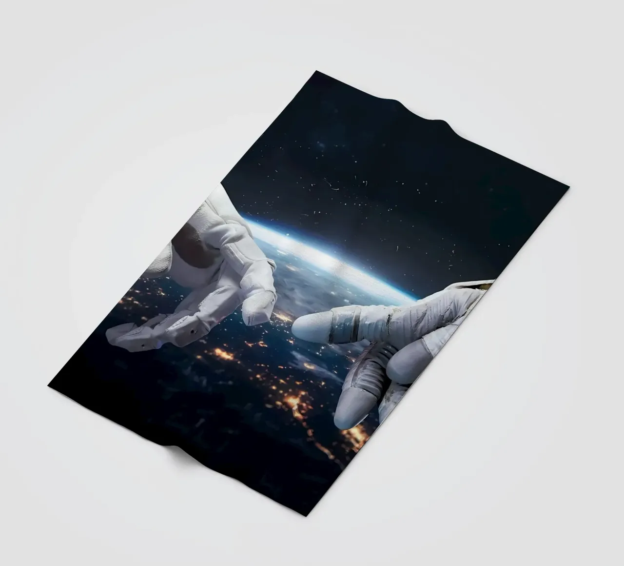 Mani di astronauta e robot coperta in pile da Delaplane