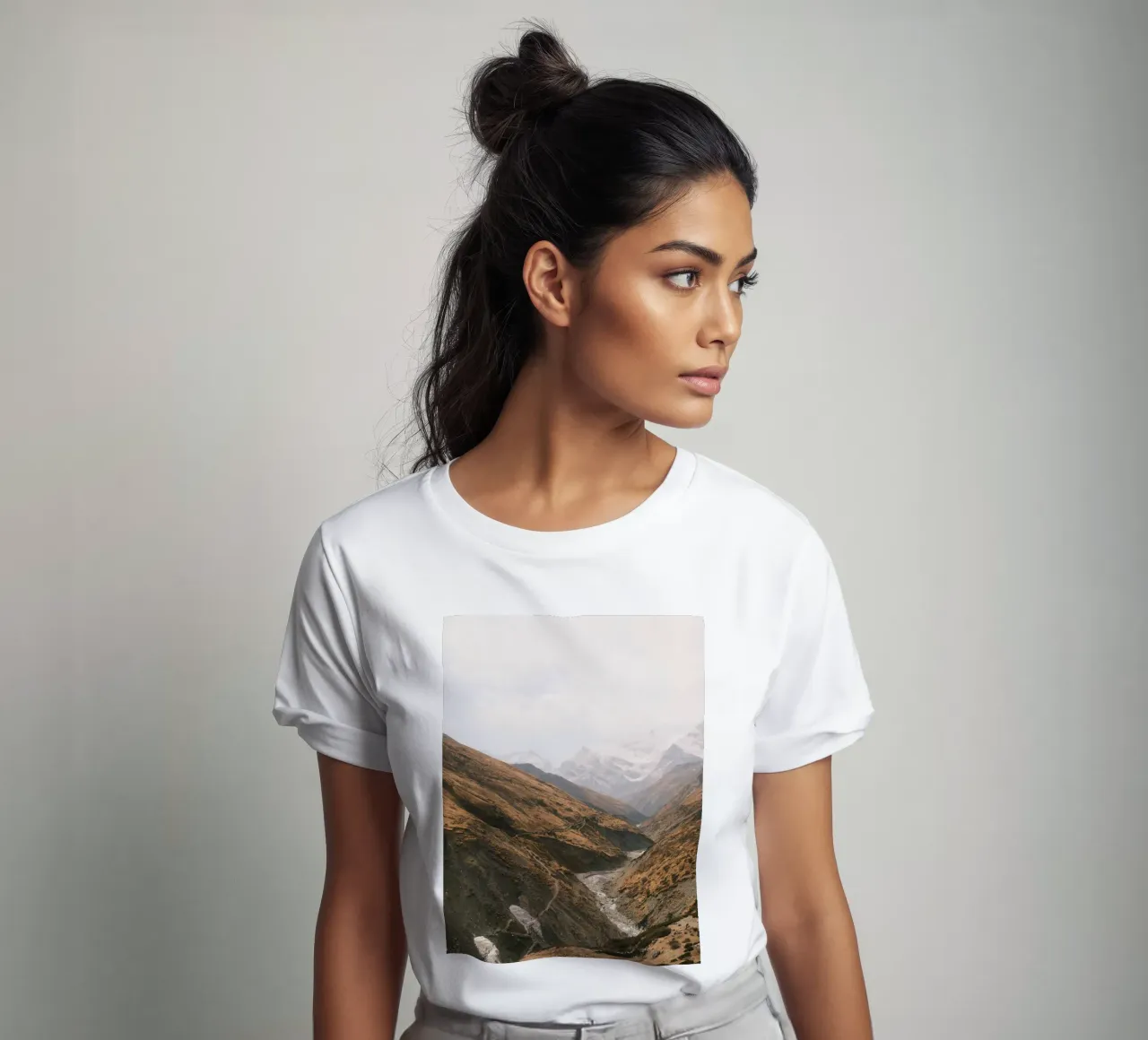 Winding Trails of the Himalayas t-shirt da FujiPrints