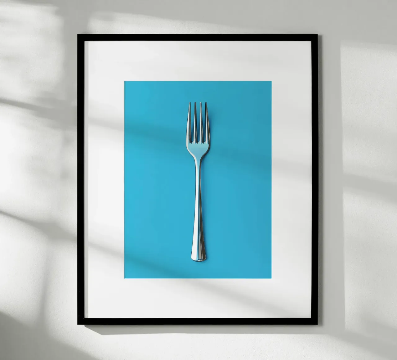 Forchetta d'argento su sfondo blu poster da Spice & Style