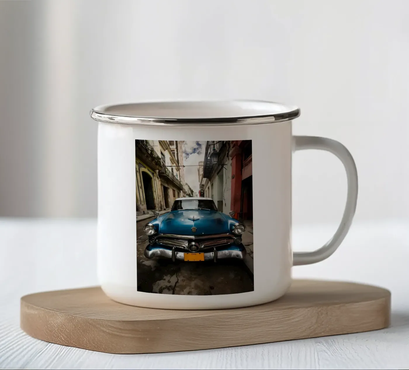 Vintage Classic Car Emaille Tasse von Delaplane