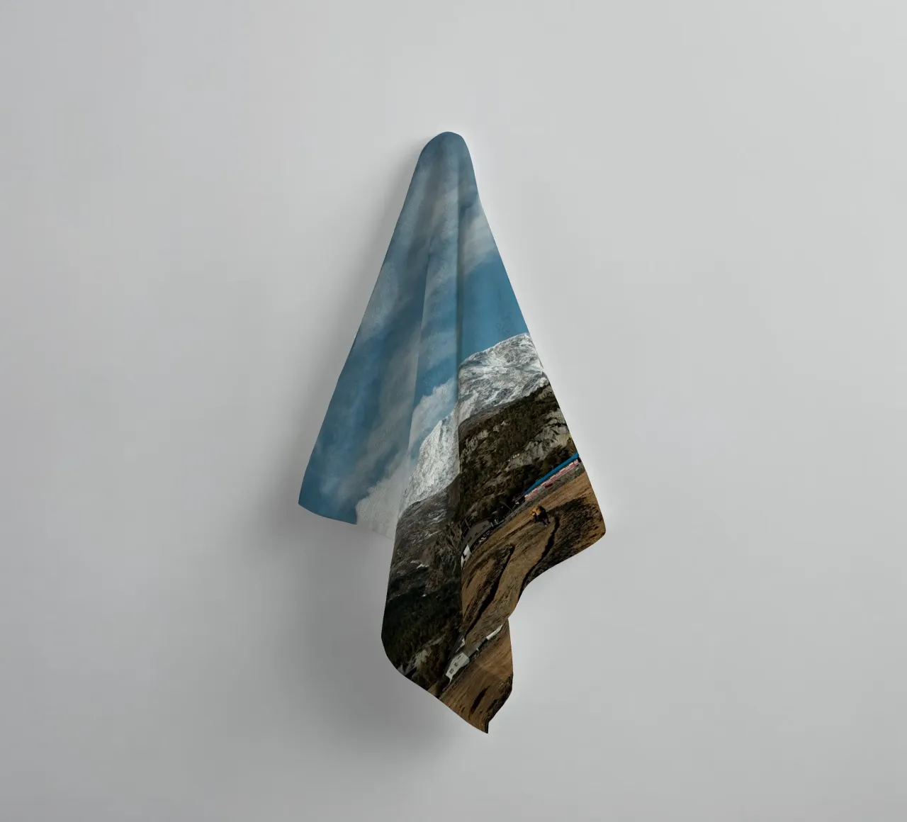 Path to the Peaks asciugamano da bagno da FujiPrints