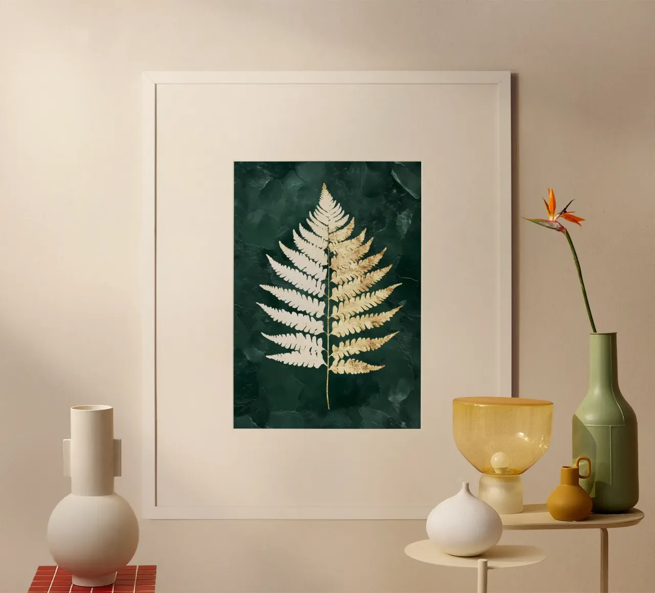 Foglia di felce bianca e oro poster da Ginnery