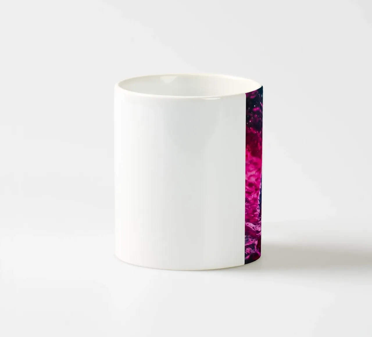 Lo spazio è selvaggio tazza in ceramica da Mikesell