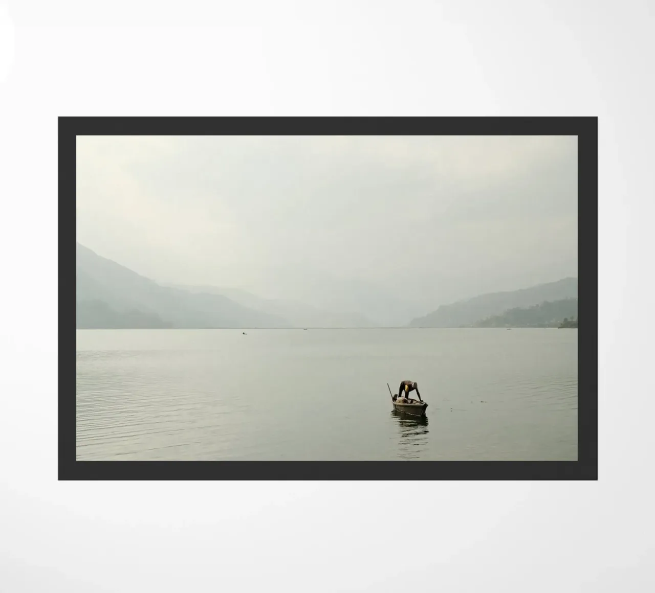 Solitude on Phewa Lake zerbino da FujiPrints