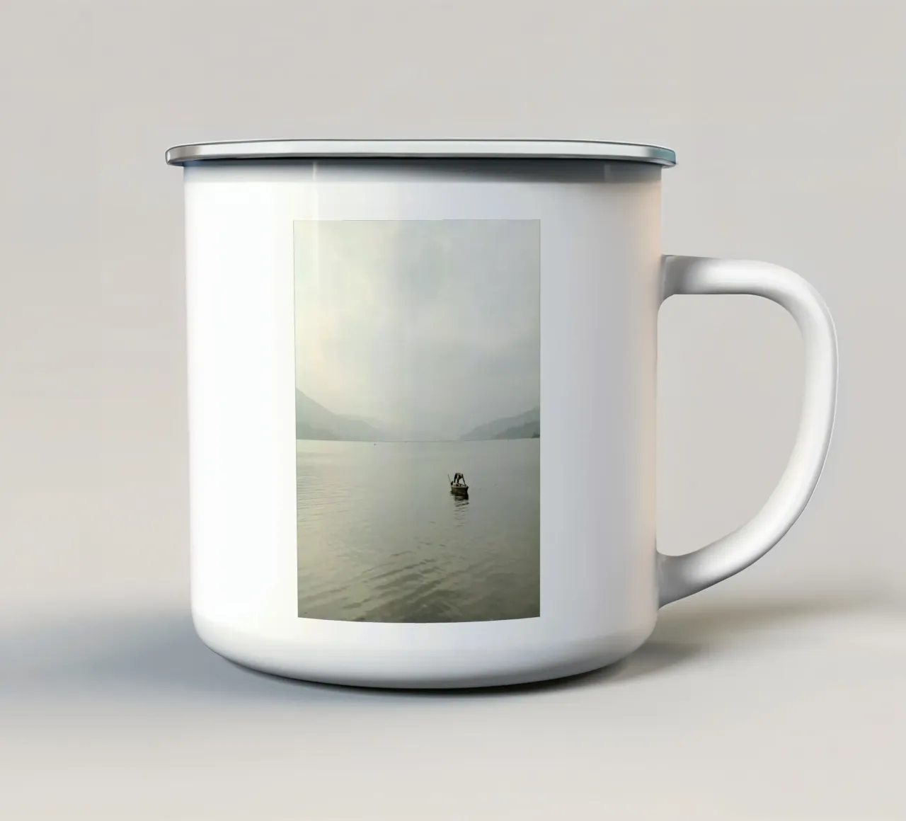 Solitude on Phewa Lake tazza in smalto da FujiPrints
