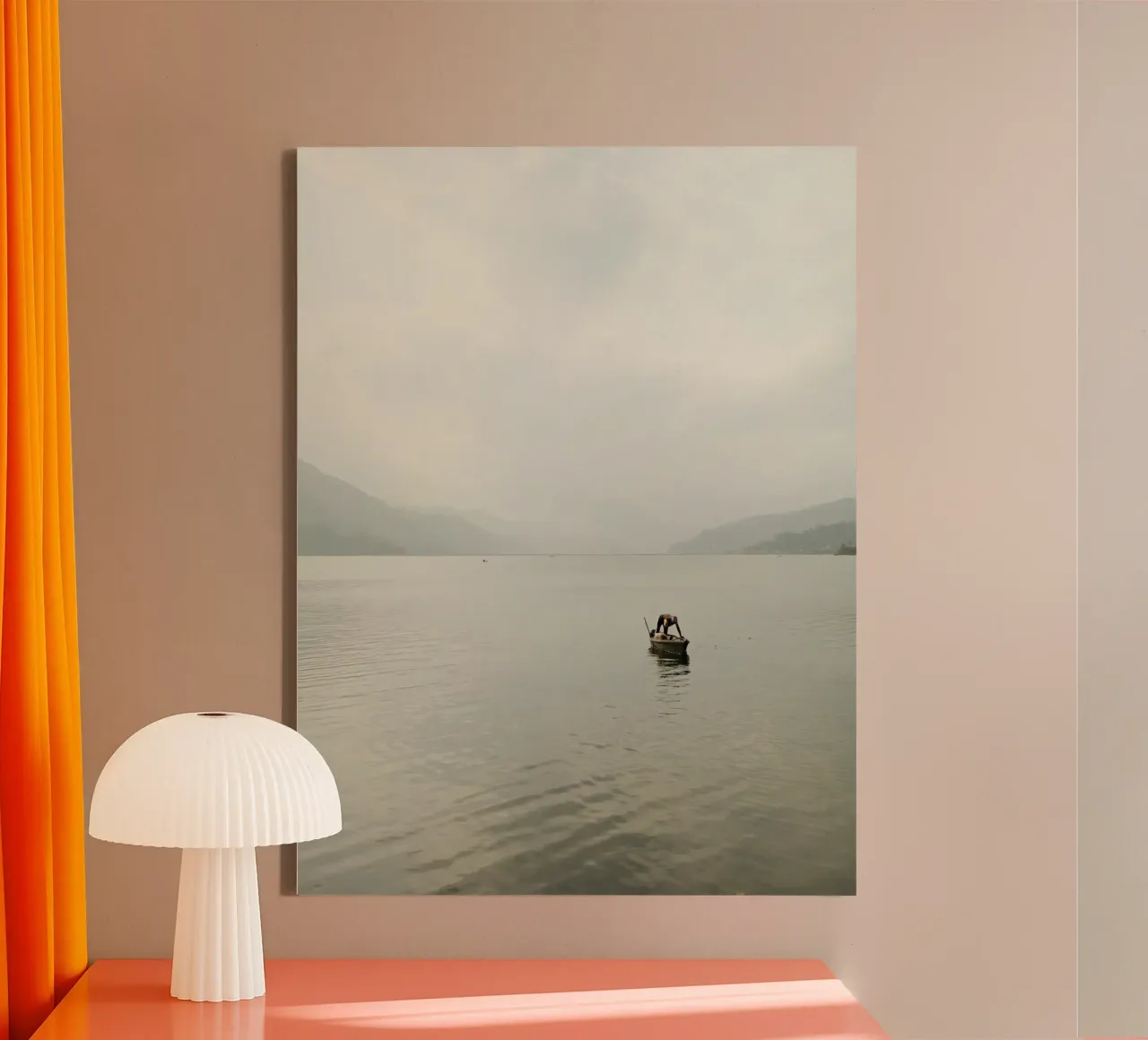 Solitude on Phewa Lake tela con Cornice a cassetta da FujiPrints