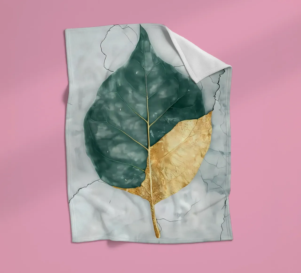 Foglia d'oro su marmo coperta in pile da Ginnery