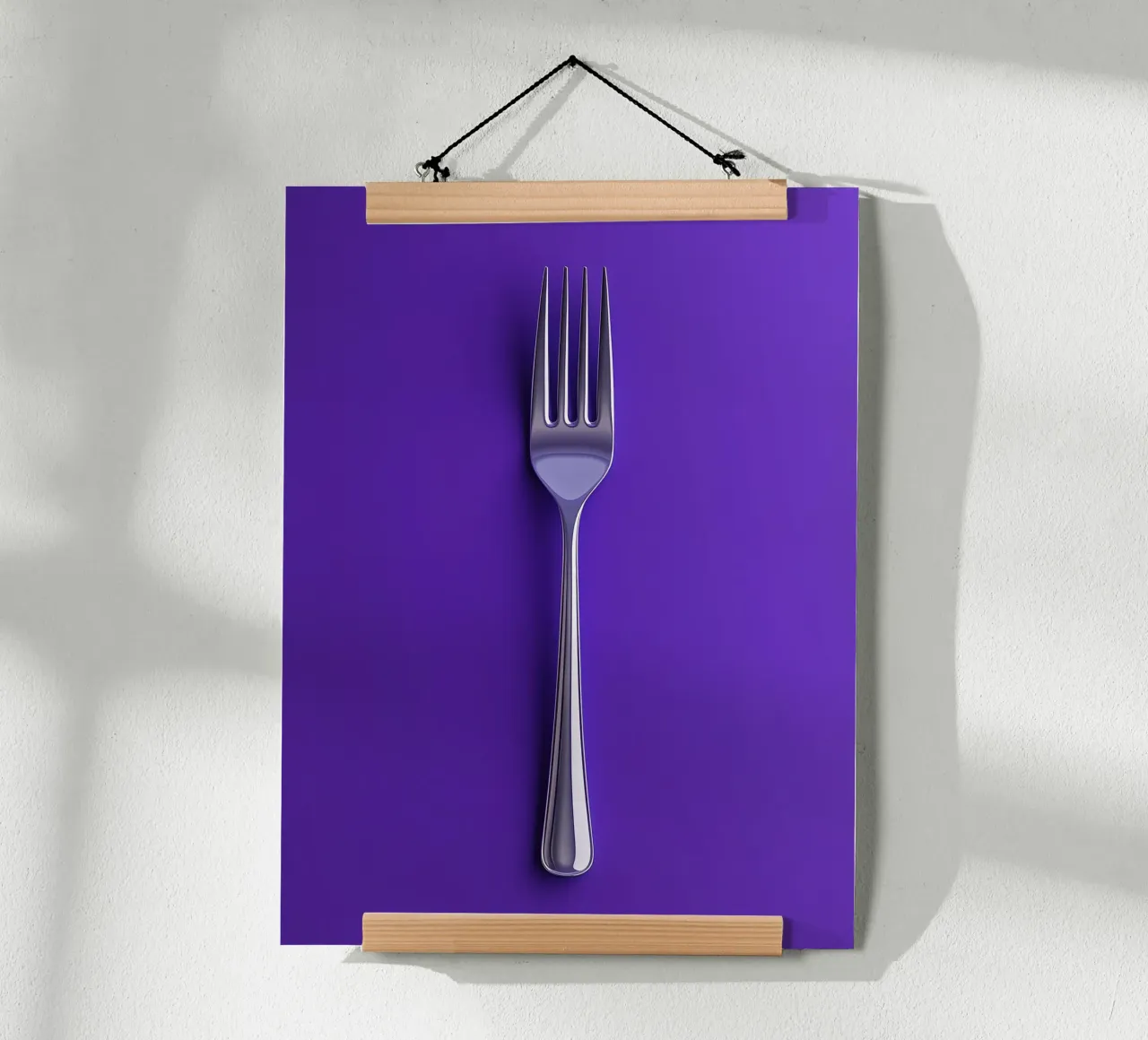 Forchetta d'argento su sfondo viola carta hahnemühle da Spice & Style