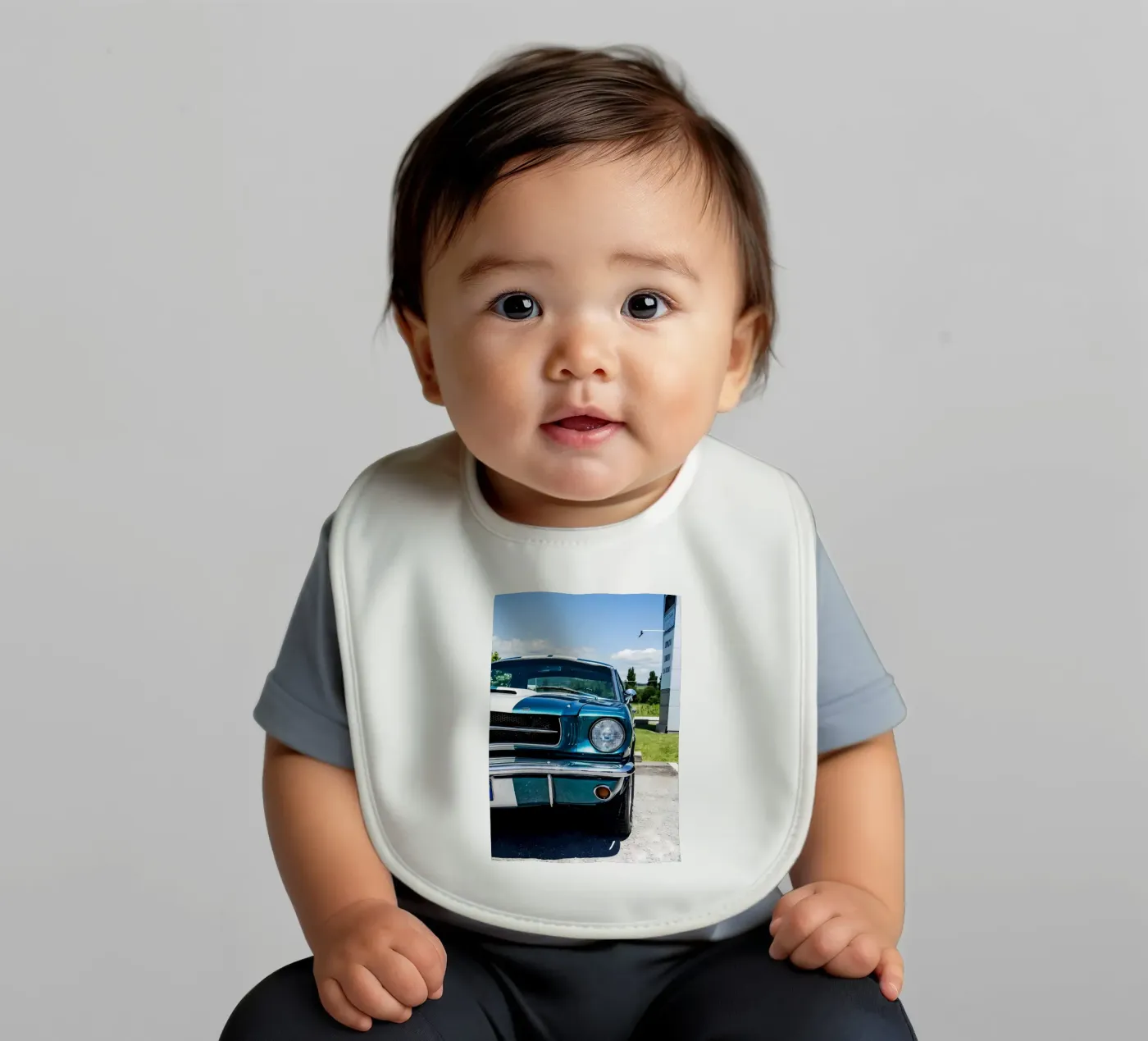 Vintage Classic Car Babylätzchen von Delaplane