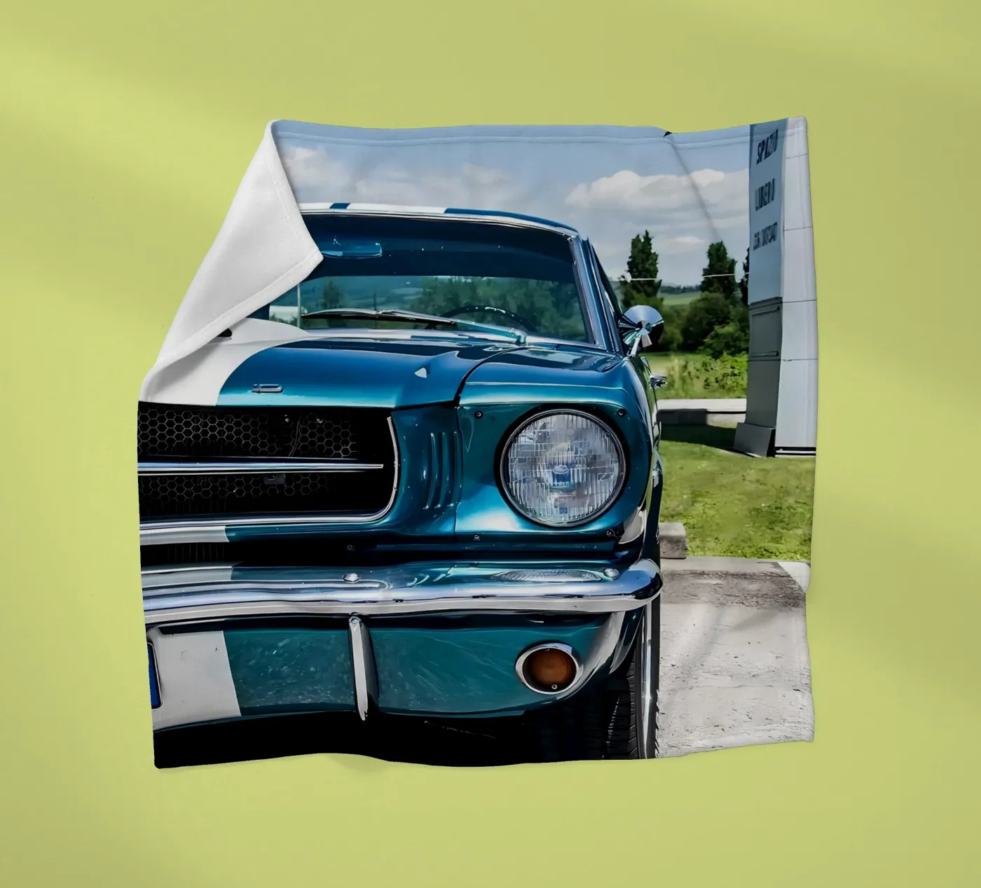 Oldtimer Oldtimer Fleecedecke von Delaplane