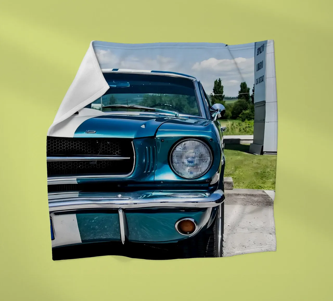 Oldtimer Oldtimer Fleecedecke von Delaplane