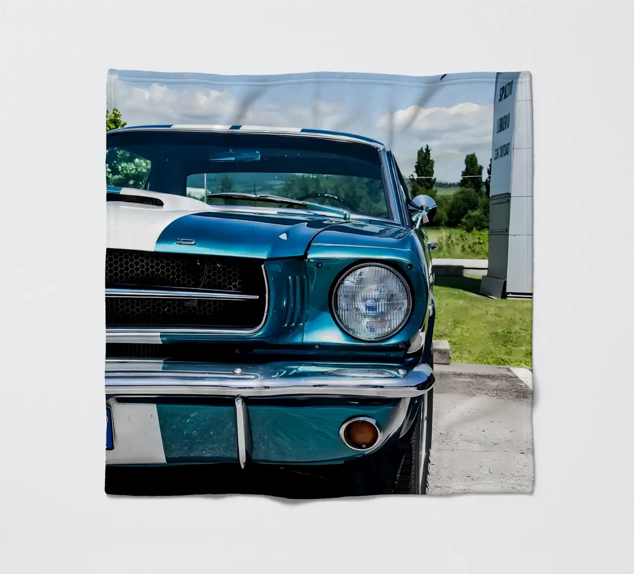 Oldtimer Oldtimer Fleecedecke von Delaplane