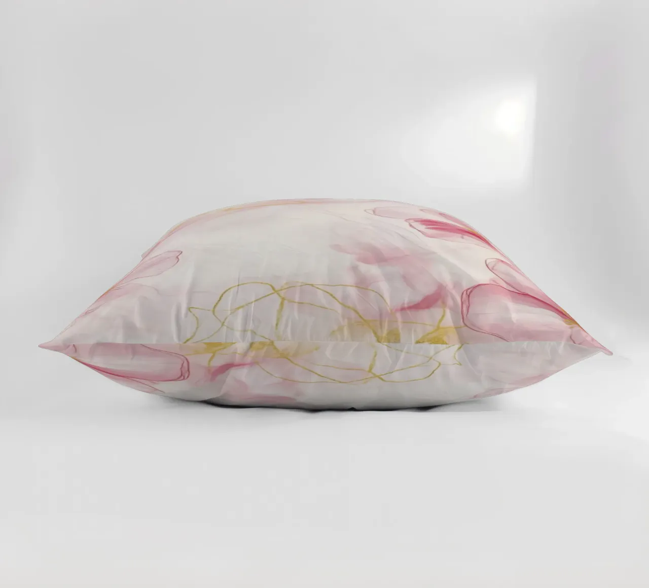 Nuvole eteree di fiori rosa cuscino da Modern Muse
