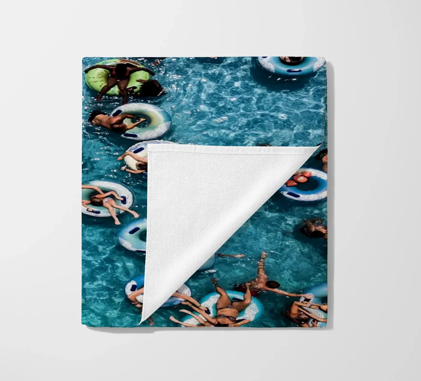 Pool Party telo mare da Framative