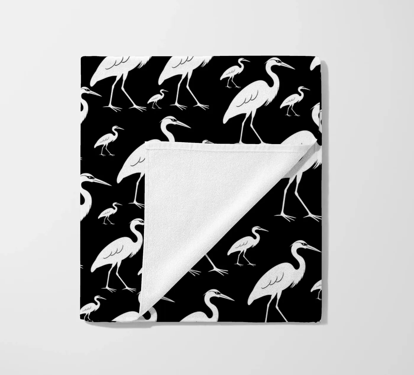 Egrets pattern strandhanddoek van baobabprintstore