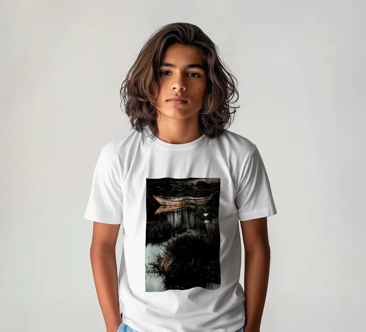 Solitude t-shirt bambini da Ingrid Beddoes