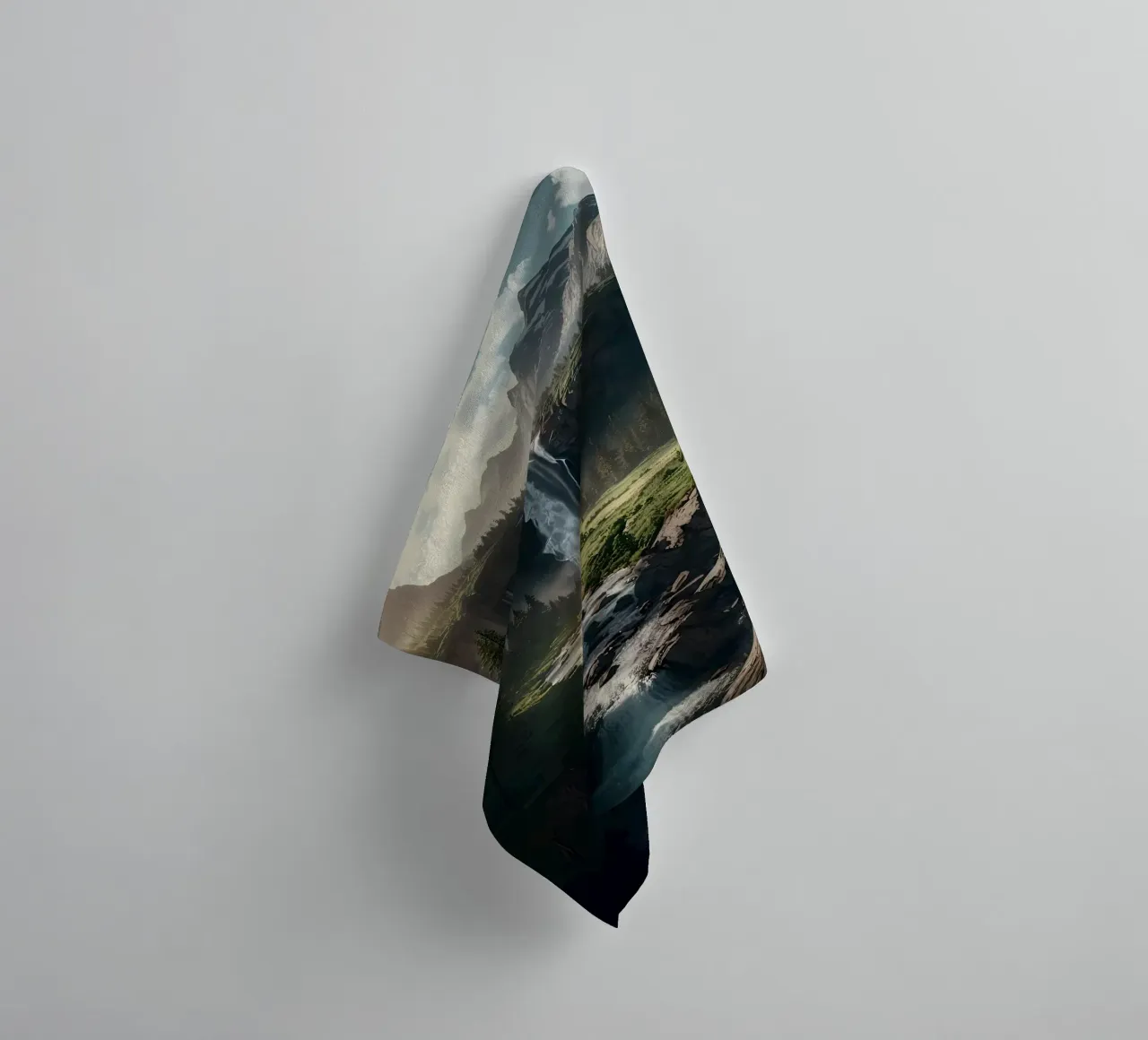 Chute d'eau dans la forêt serviette de bain de Ginnery