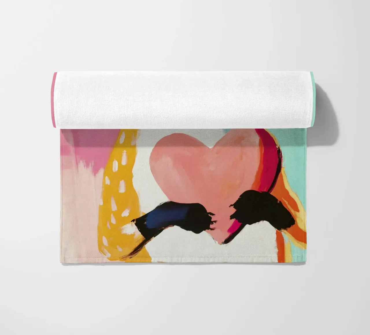 Volpe fredda Whimiscal con cuore telo mare da Modern Muse
