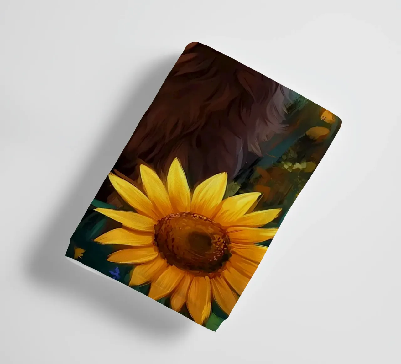 Bambino di mucca Highland in un campo di girasoli asciugamano da bagno da Ginnery