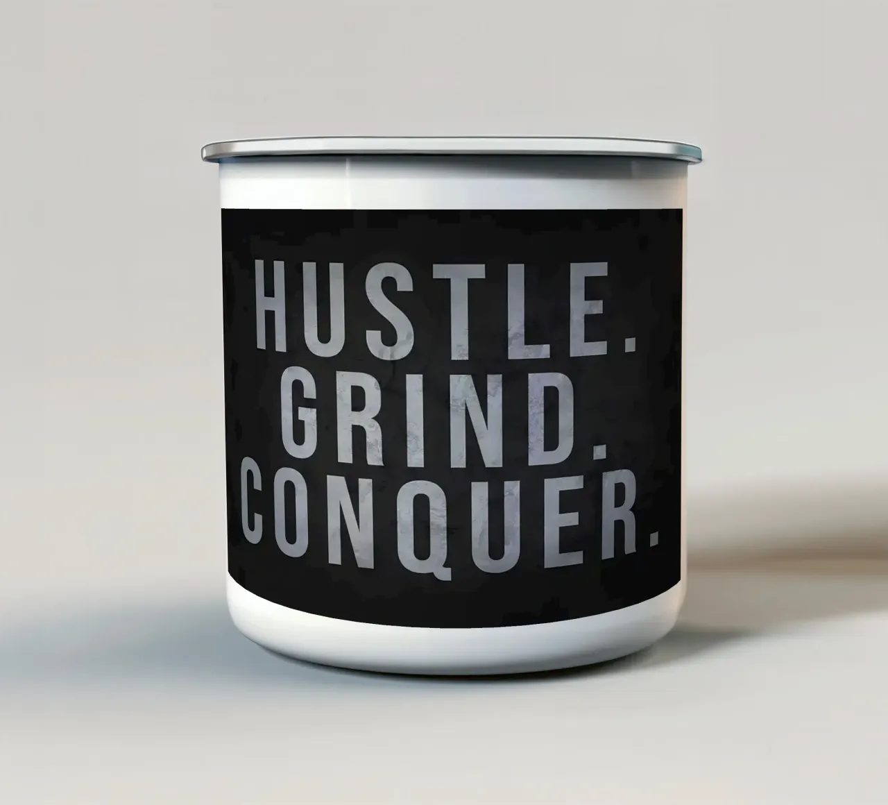 Hustle Grind Overwinnen emaille mok van Delaplane