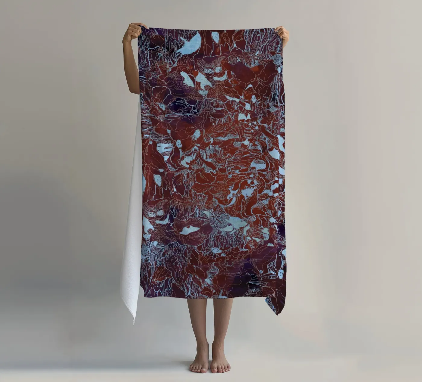 my forest reflection2 strandhanddoek van Giulio Iurissevich