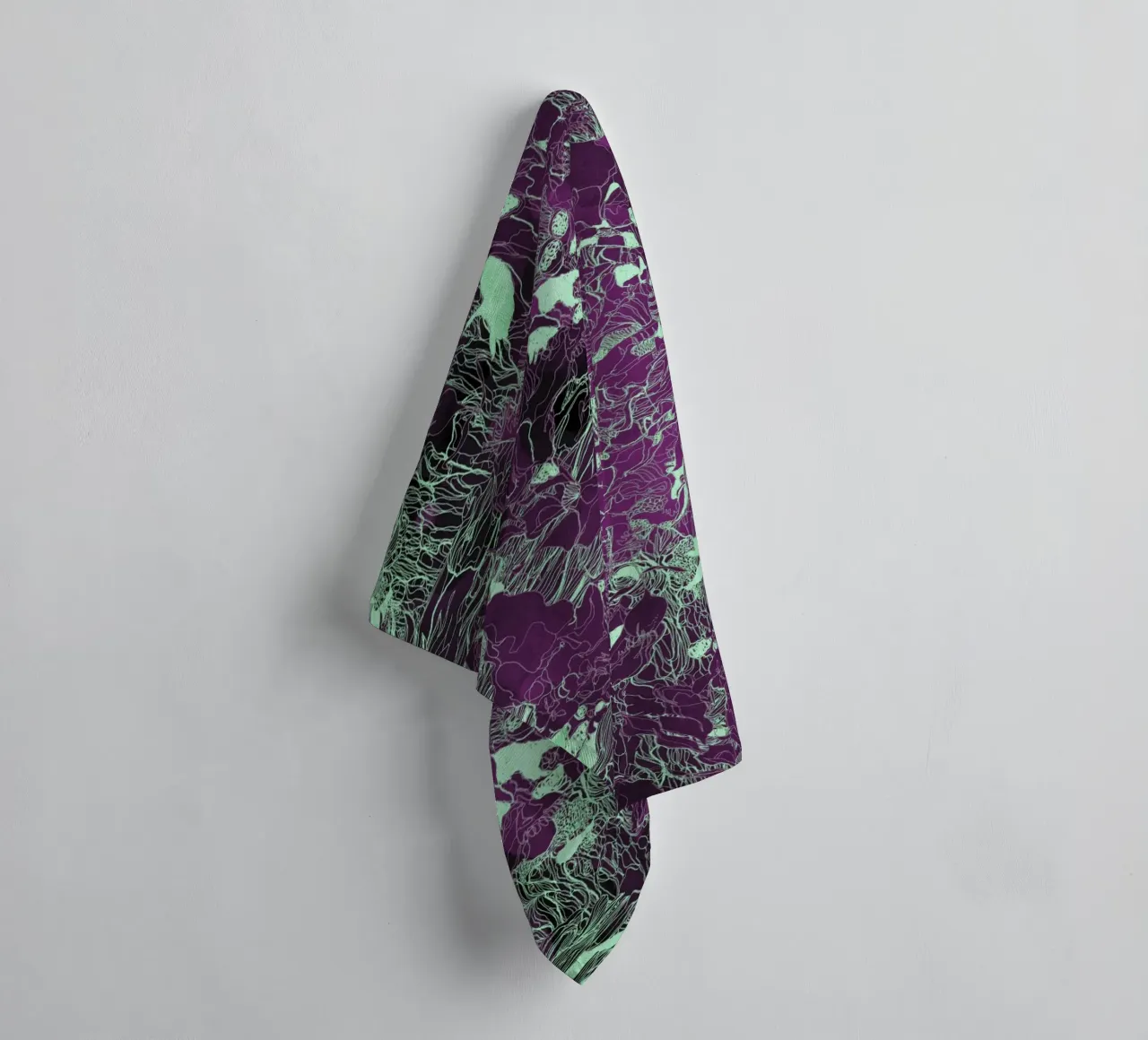 mon reflet forestier vert serviette de bain de Giulio Iurissevich