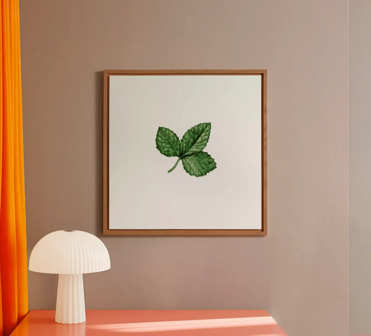 Strawberry Leaf forex plate by Maria Vdovichenko