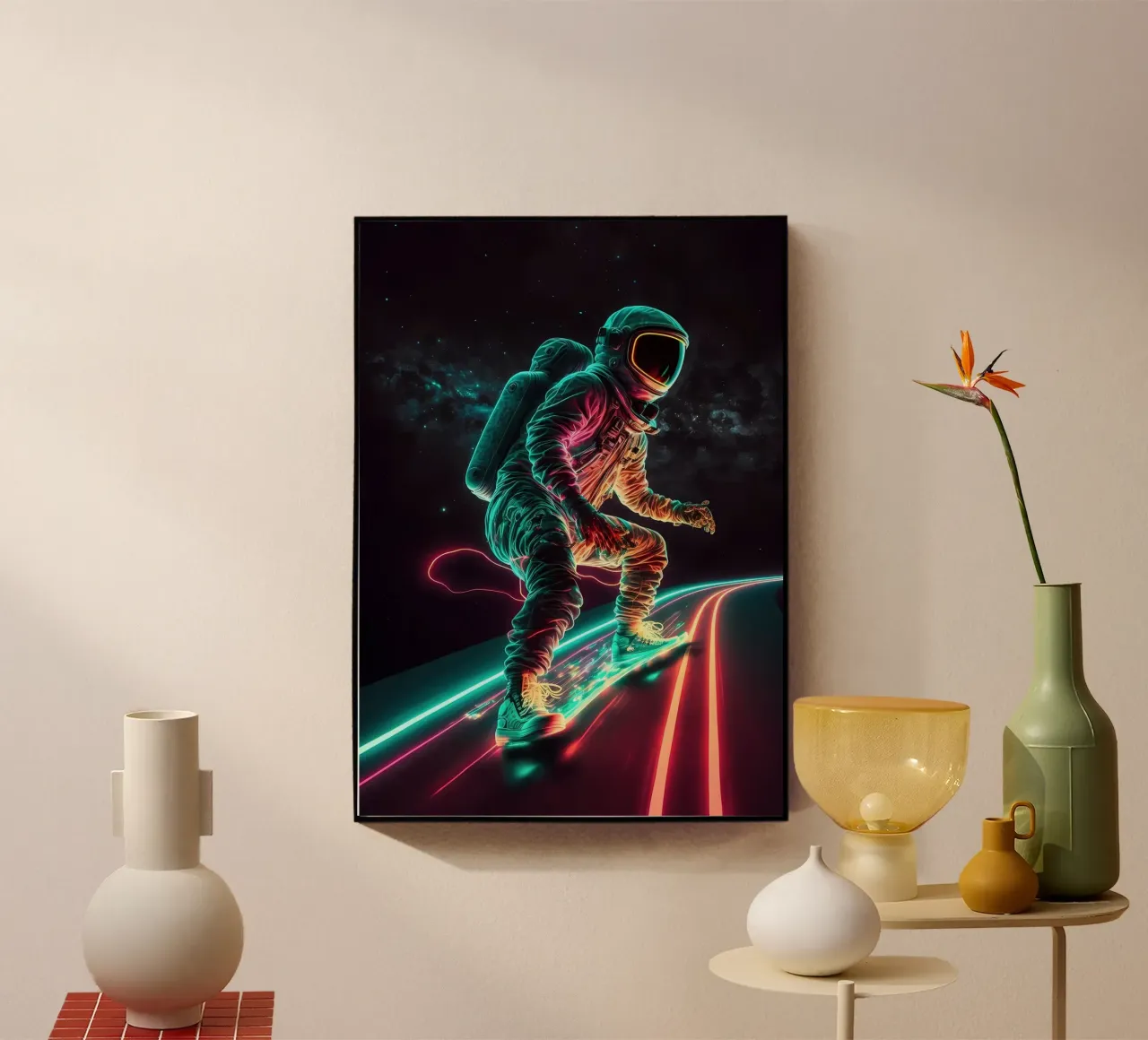 Astronaute néon dans l'espace plexiglas de Mikesell