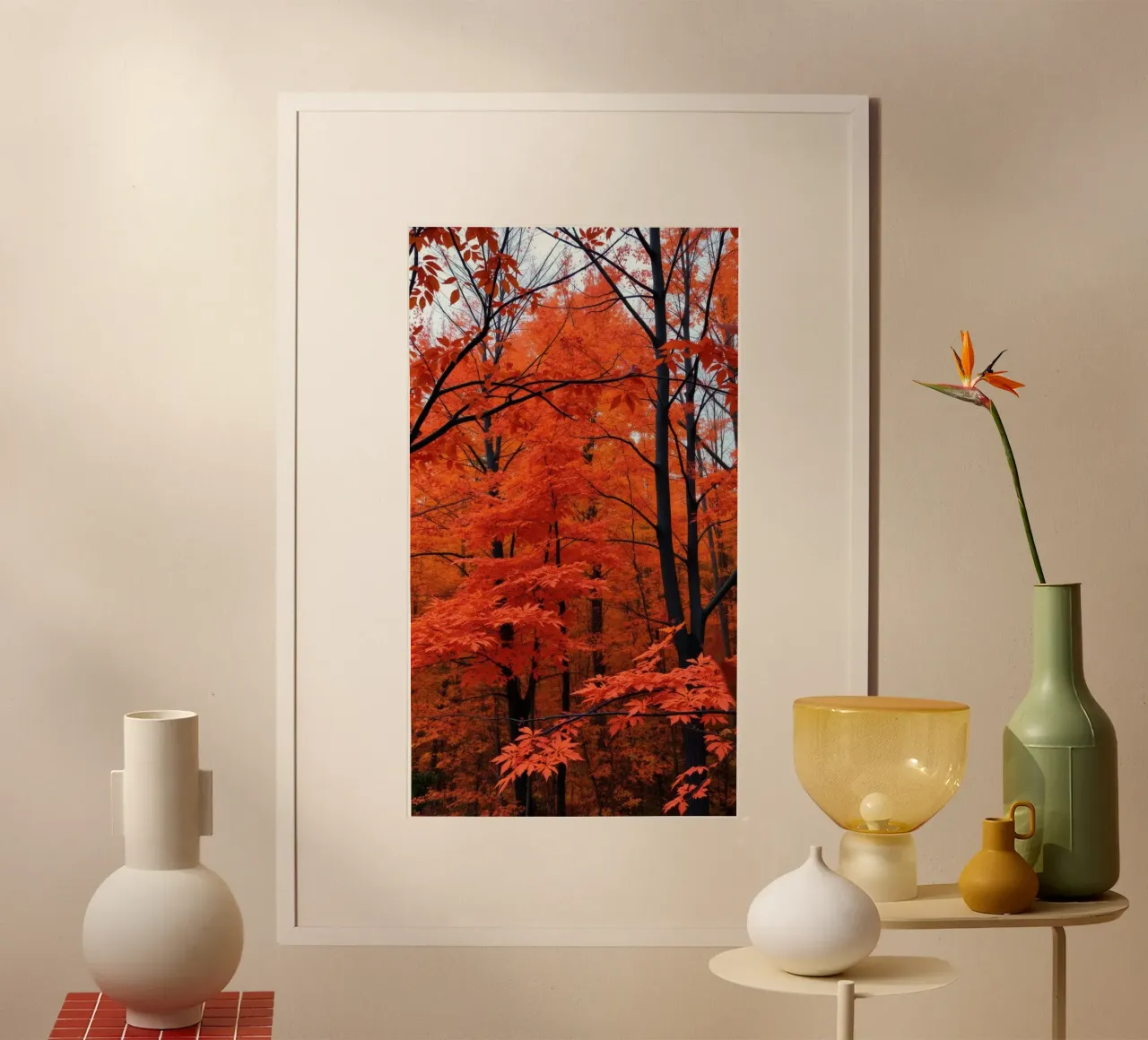 Il fogliame arancione vibrante fa da sfondo a un'ambientazione straordinaria poster con telaio in alluminio da DesignDoodle