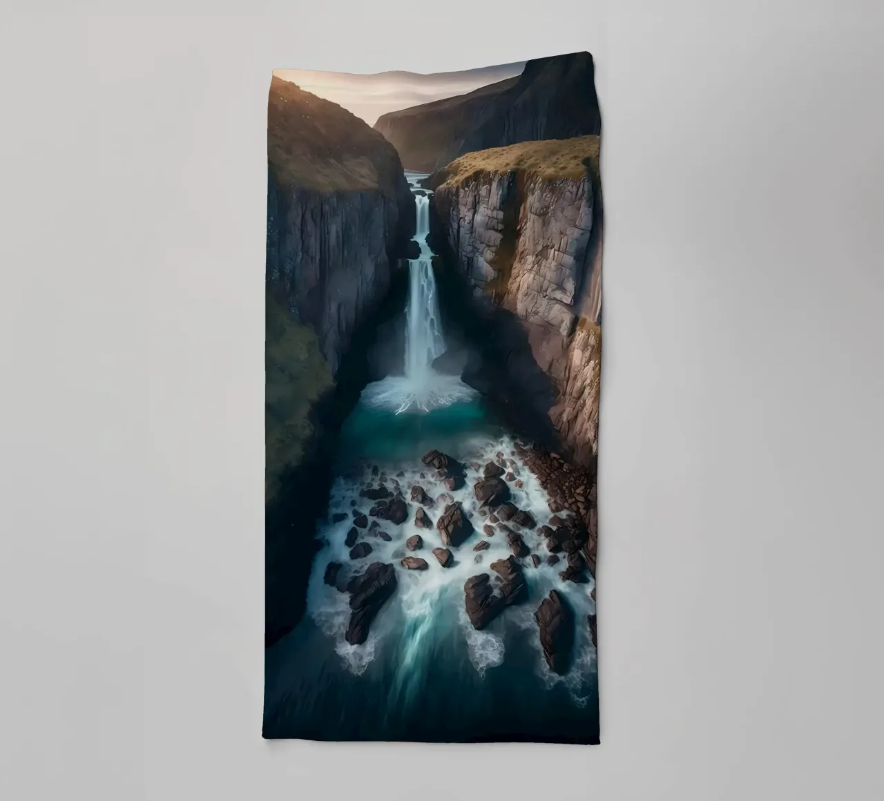 Cascata che scorre asciugamano da bagno da Mikesell