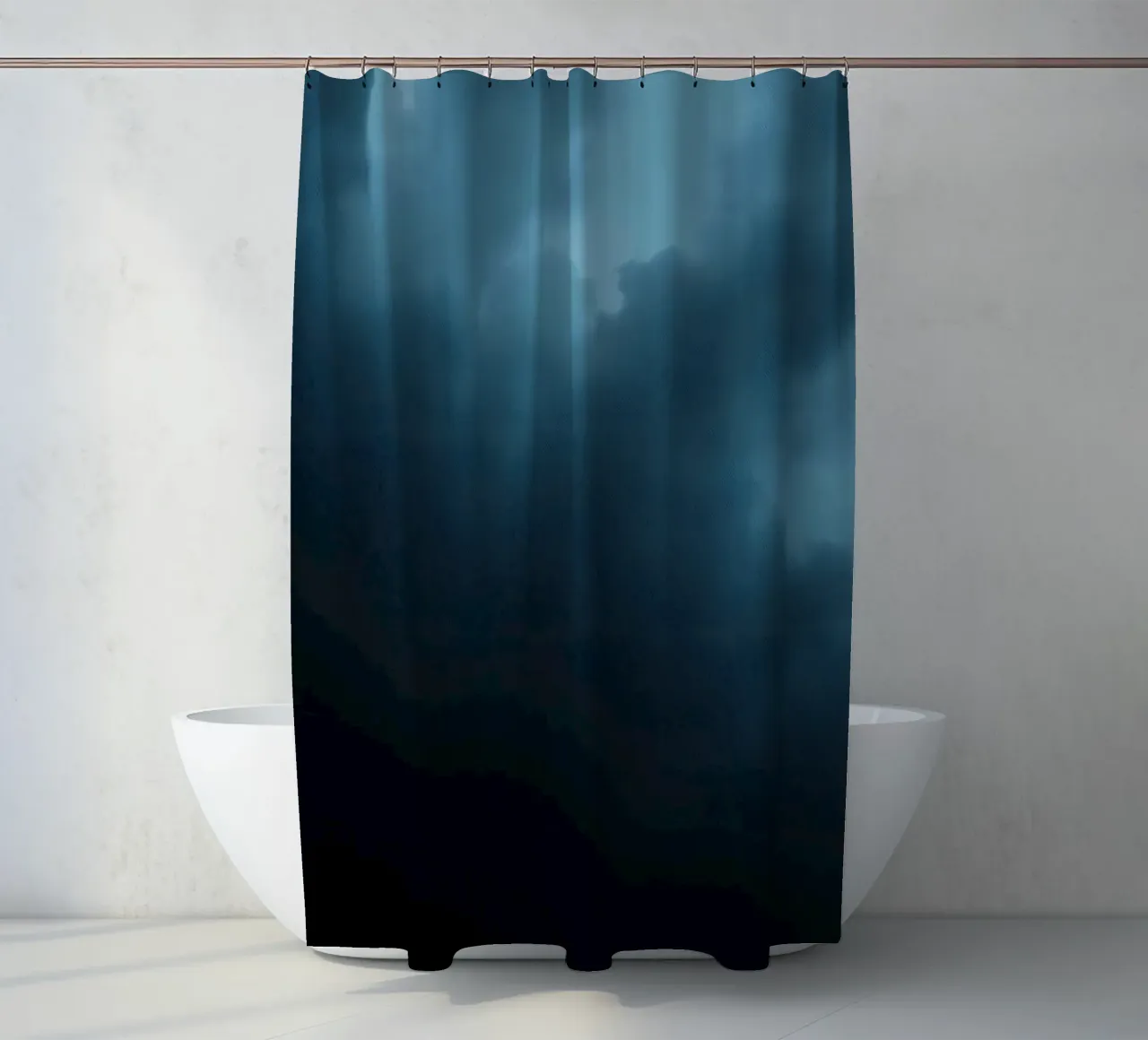 Nuvole scure e tempestose si addensano in un cielo crepuscolare tenda da doccia da DesignDoodle