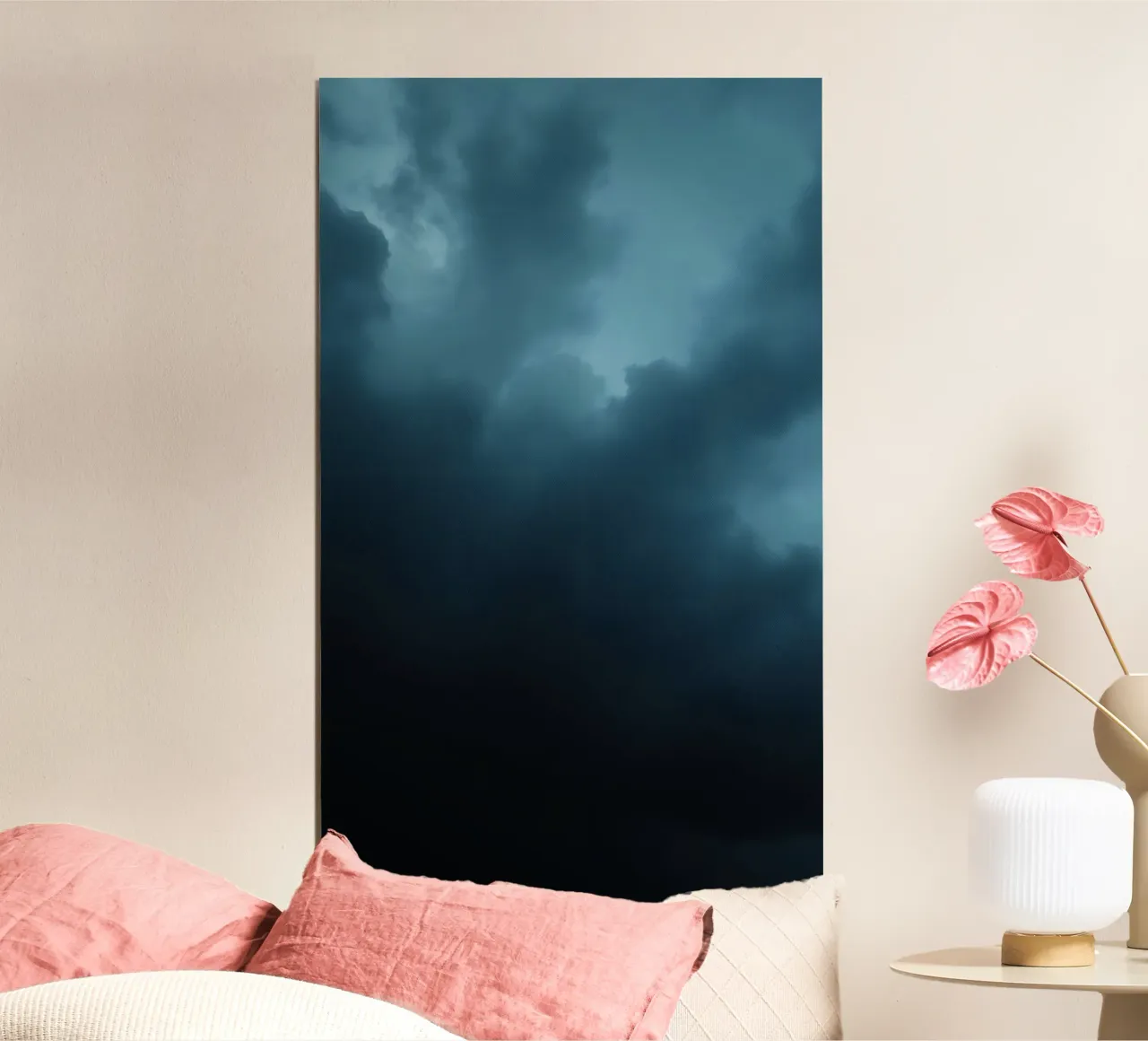 Nuvole scure e tempestose si addensano in un cielo crepuscolare poster da DesignDoodle