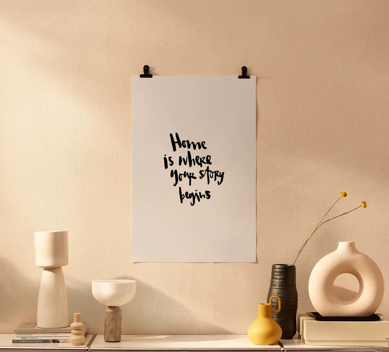 Home Poster mit Kunststoffrahmen von Brushmeetspaper