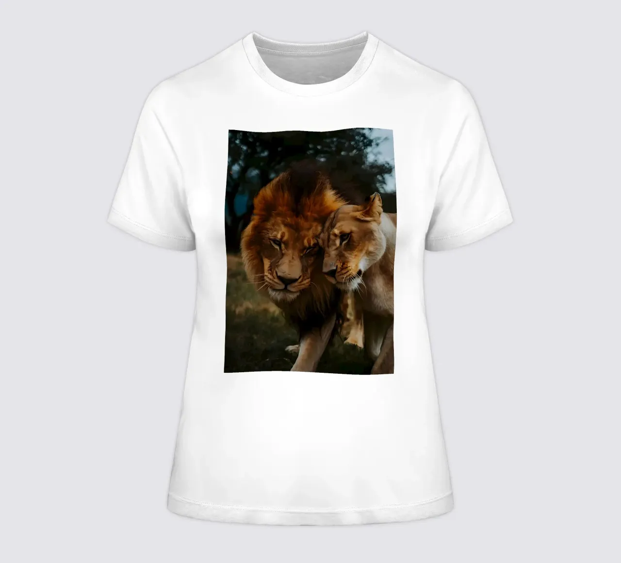 Leeuwen Liefde dames t-shirt getailleerd van Mikesell