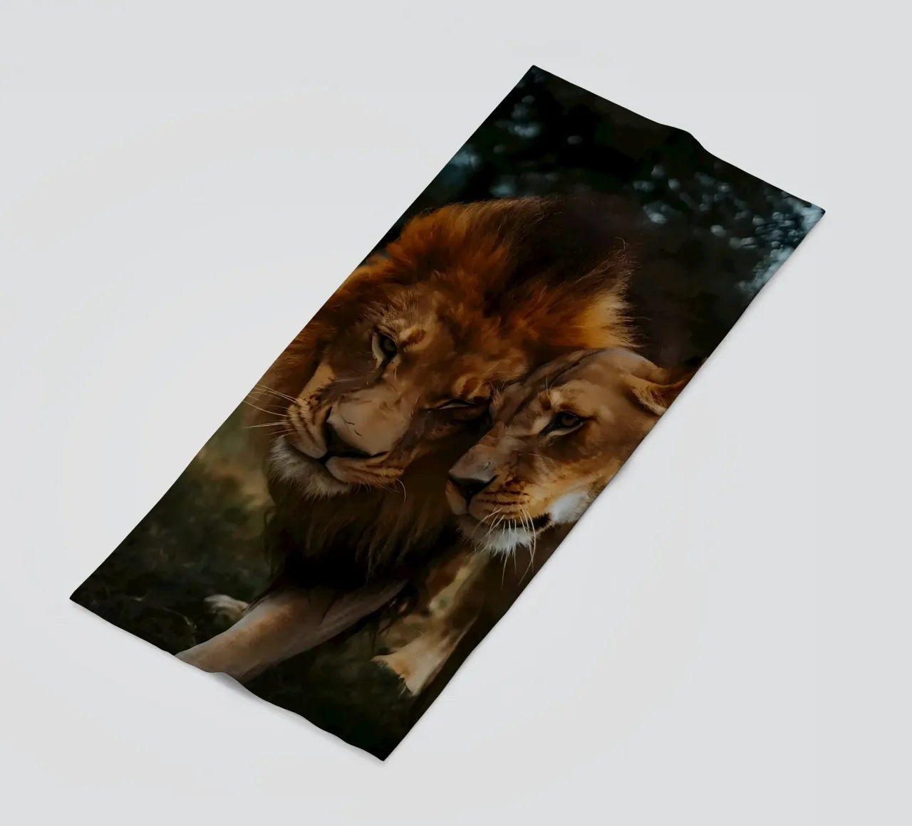 Leeuwen Liefde strandhanddoek van Mikesell