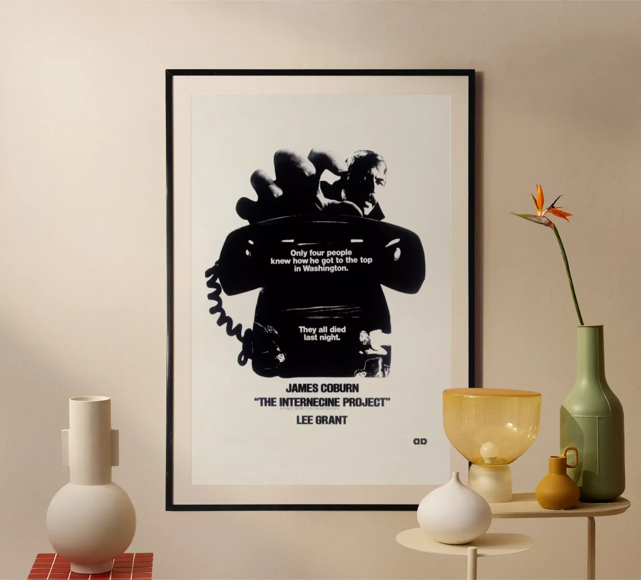 ‘The Internecine Project’ Retro Movie Poster poster con telaio in plastica da Gallery Print and Art Limited