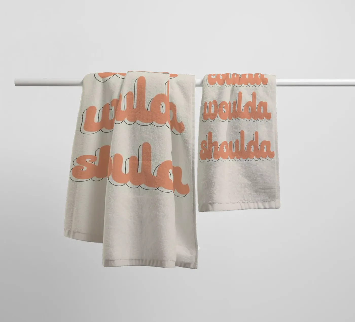 Coulda Woulda Shoulda badhanddoek van Honeymoon Hotel
