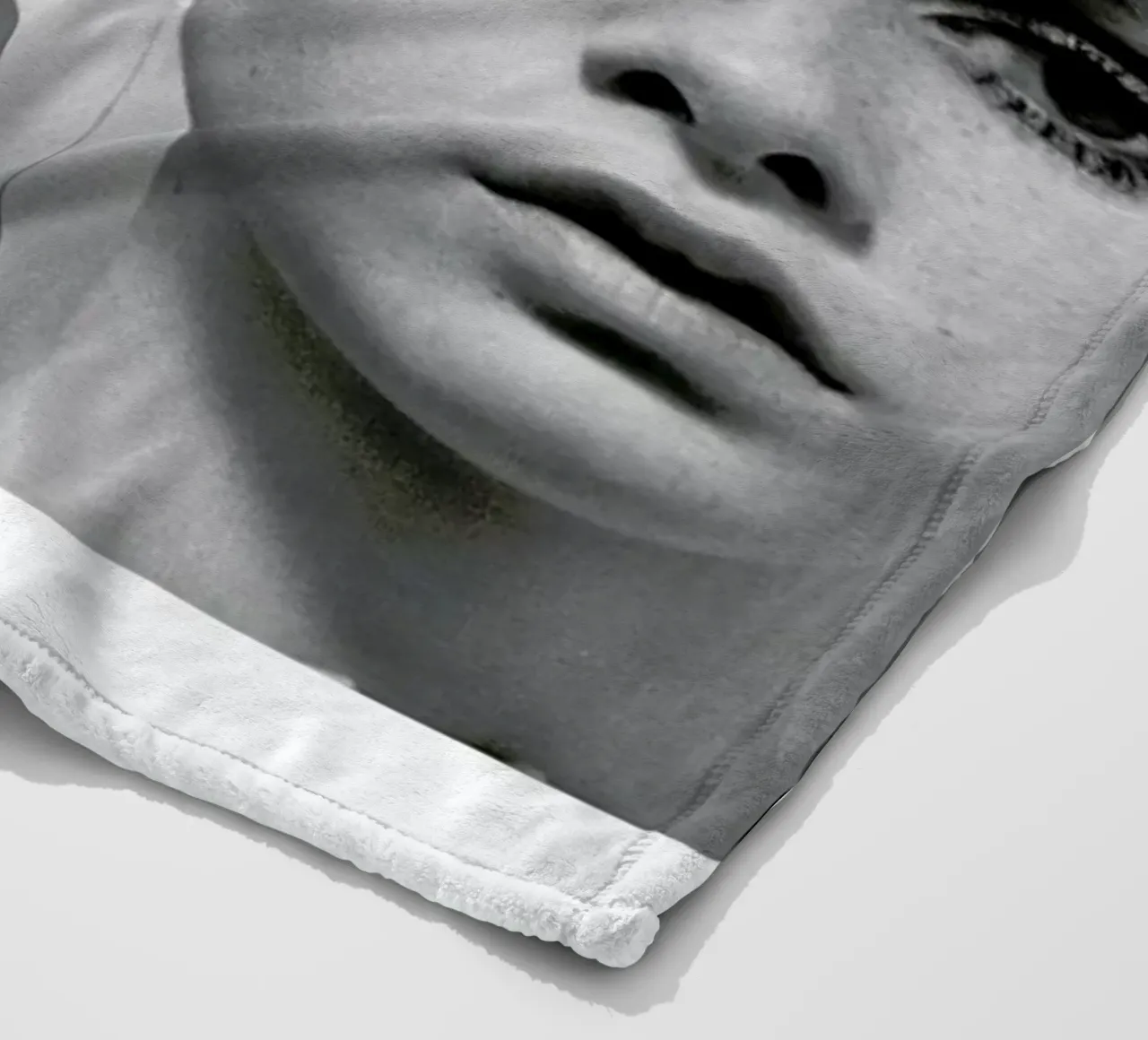 Twiggy and Mannequin, 1966 coperta in pile da Gallery Print and Art Limited
